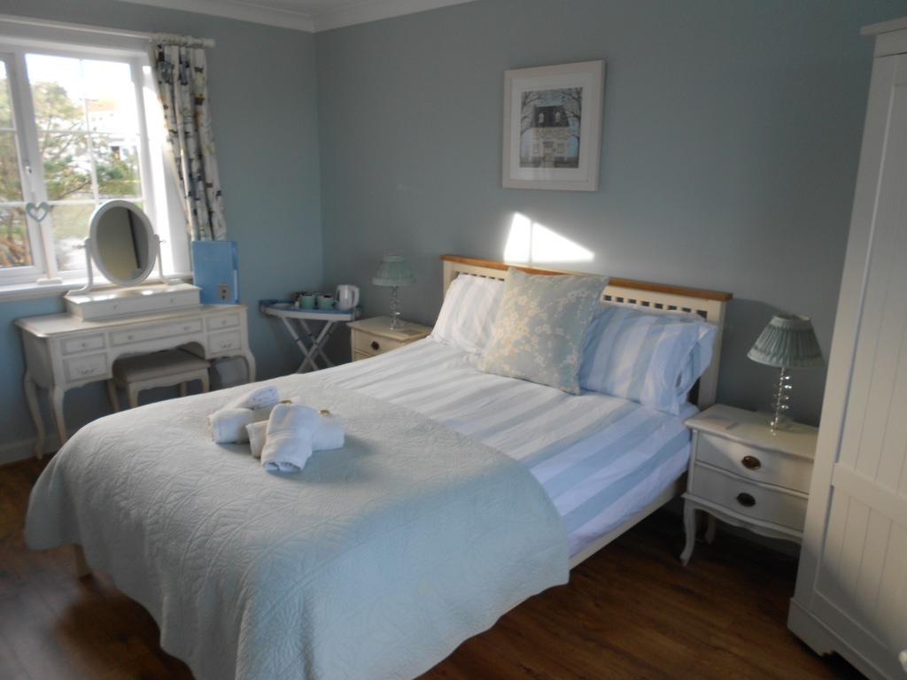 Downsfield Bed And Breakfast St Ives  Room photo